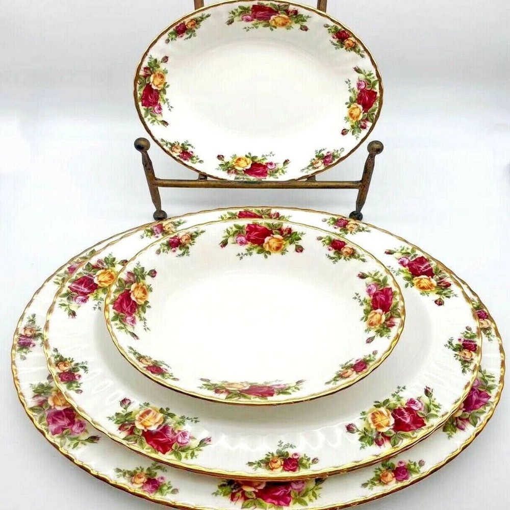 ROYAL ALBERT OLD COUNTRY ROSE 15" ROUND MEAT PLATT - Picture 2 of 2
